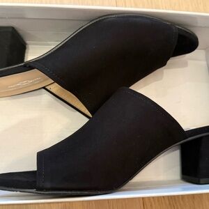 Chic Black Women's Suede Mules